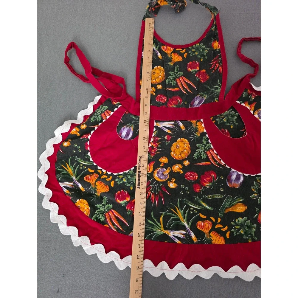 Vintage Style Vegetable Print Bib Apron Red Trim Ric Rac Pockets Cottagecore